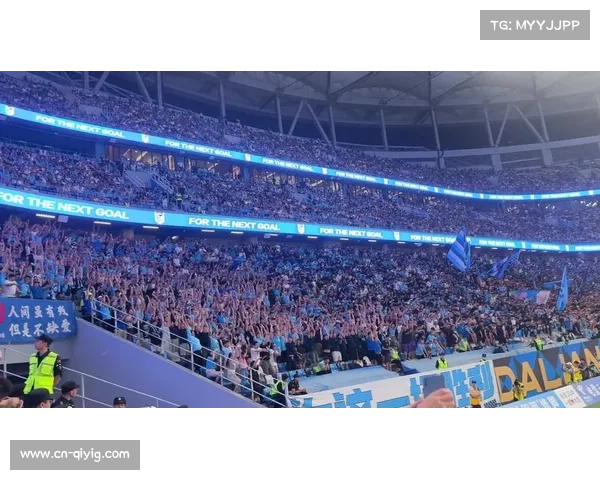大连英博主场球市火爆，收官战加开三层看台回馈球迷