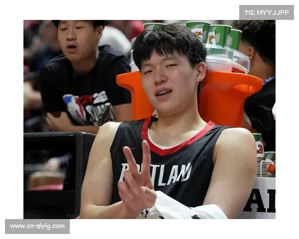 开拓者奇才末节崩盘，杨瀚森正负值+11难救主